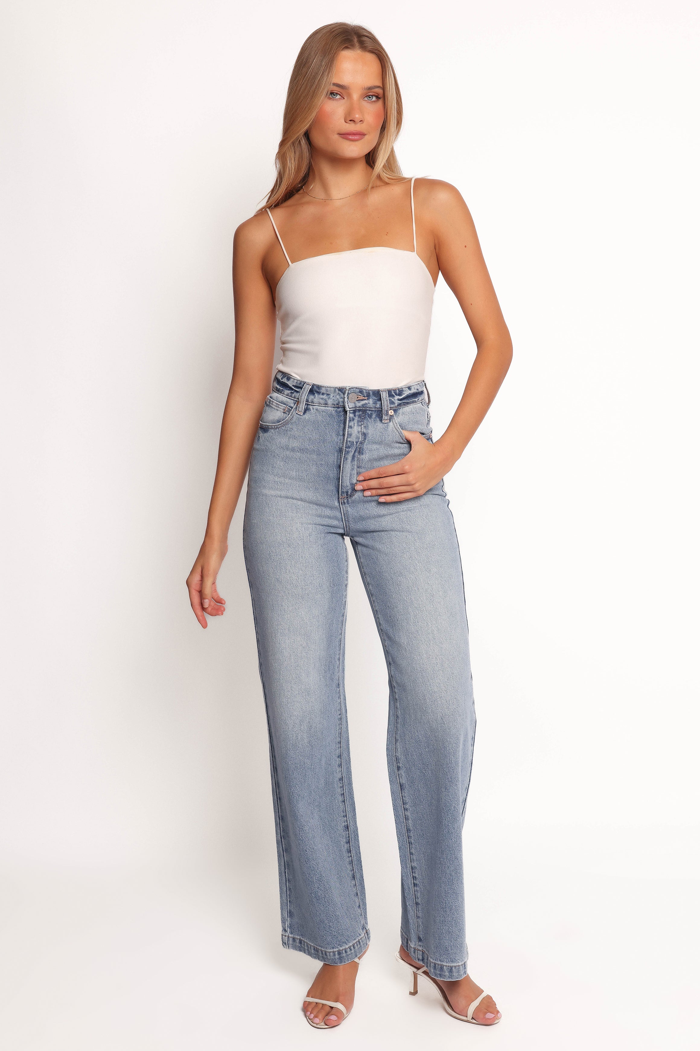 Abrand High Rise Wide Leg Jeans - 94% Cotton Stretch Fit