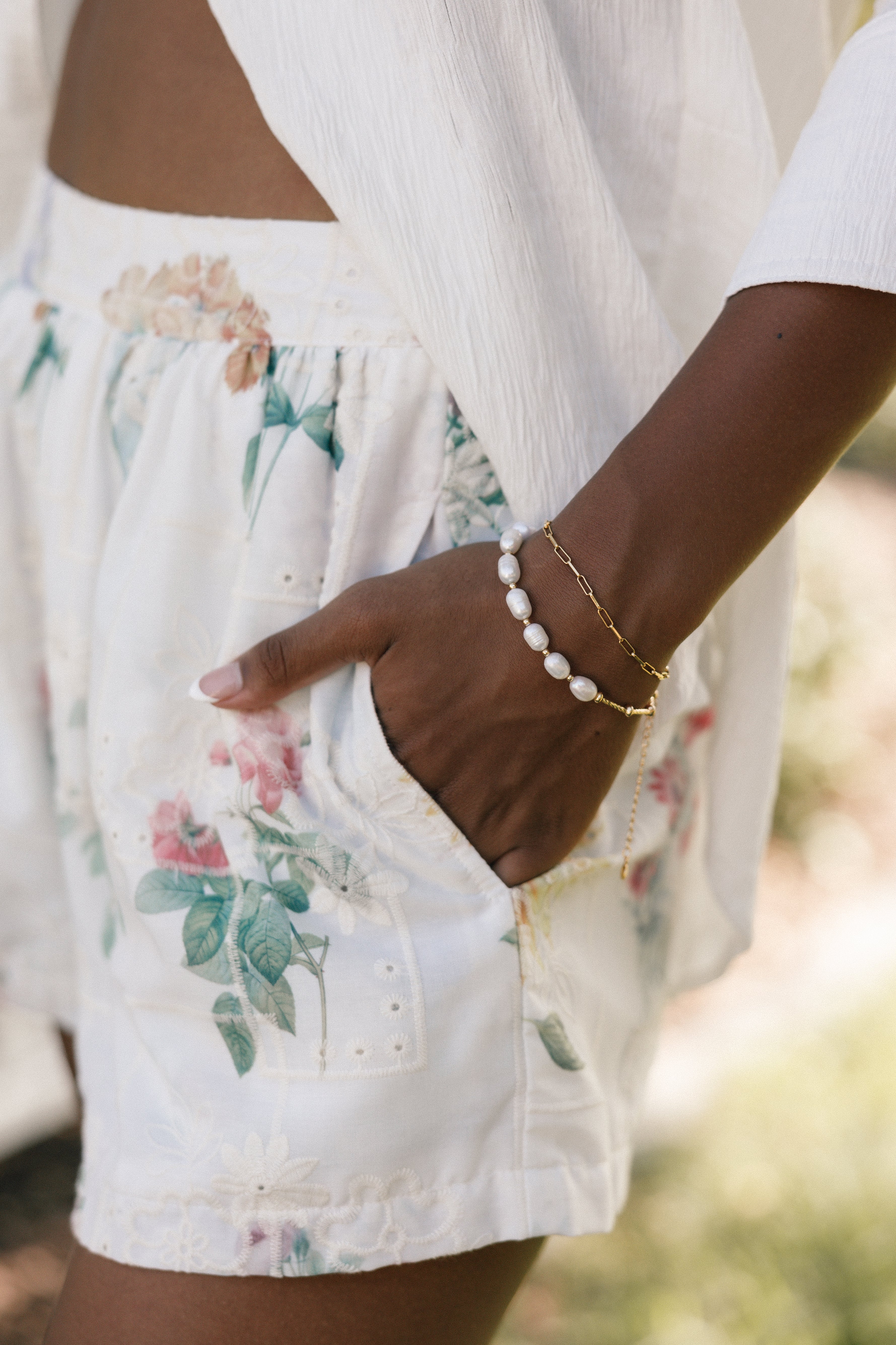 Gold Pearl Bracelet for Women - Elegant Gold-Plated Chain with Faux Pearl Charm