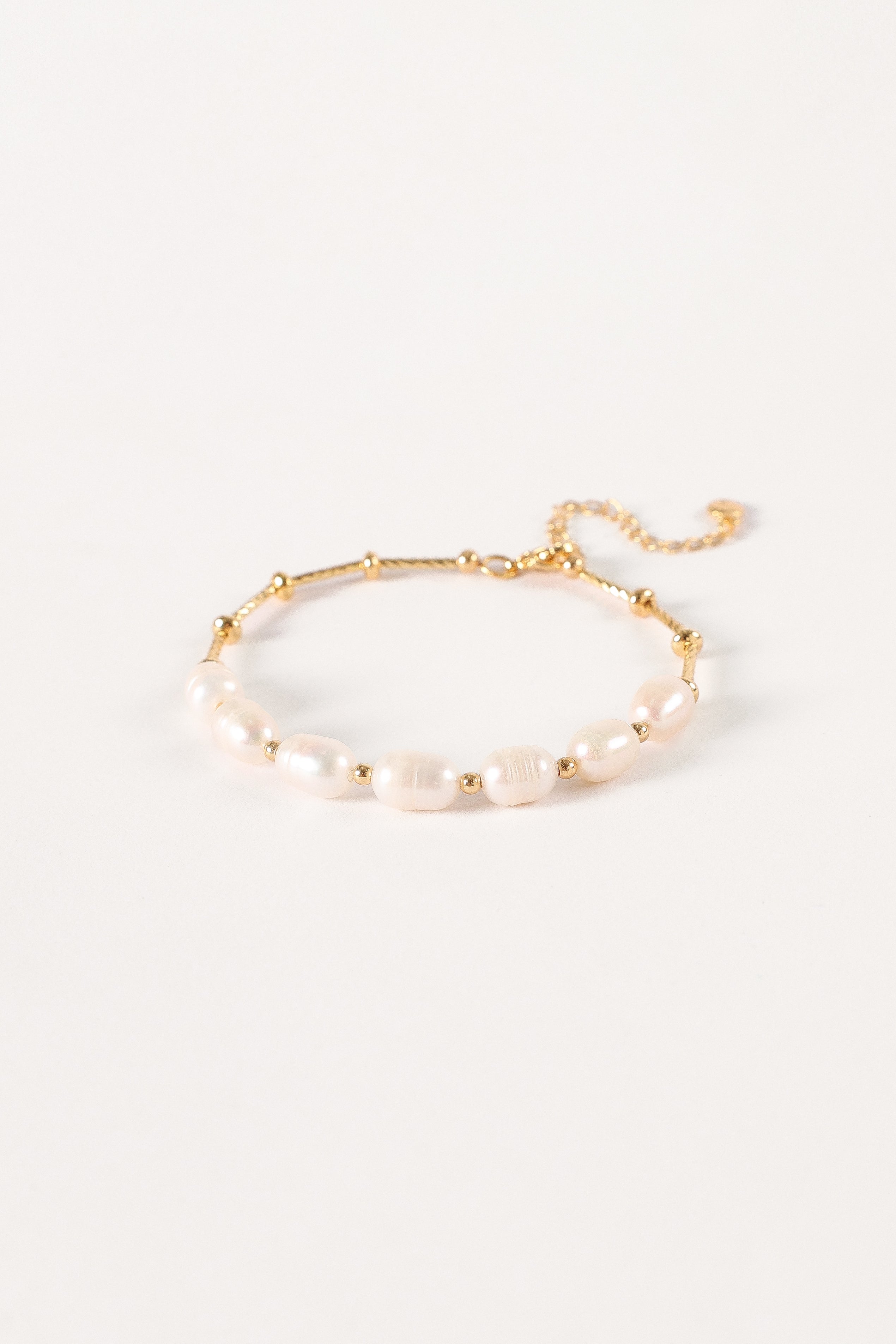 Gold Pearl Bracelet for Women - Elegant Gold-Plated Chain with Faux Pearl Charm