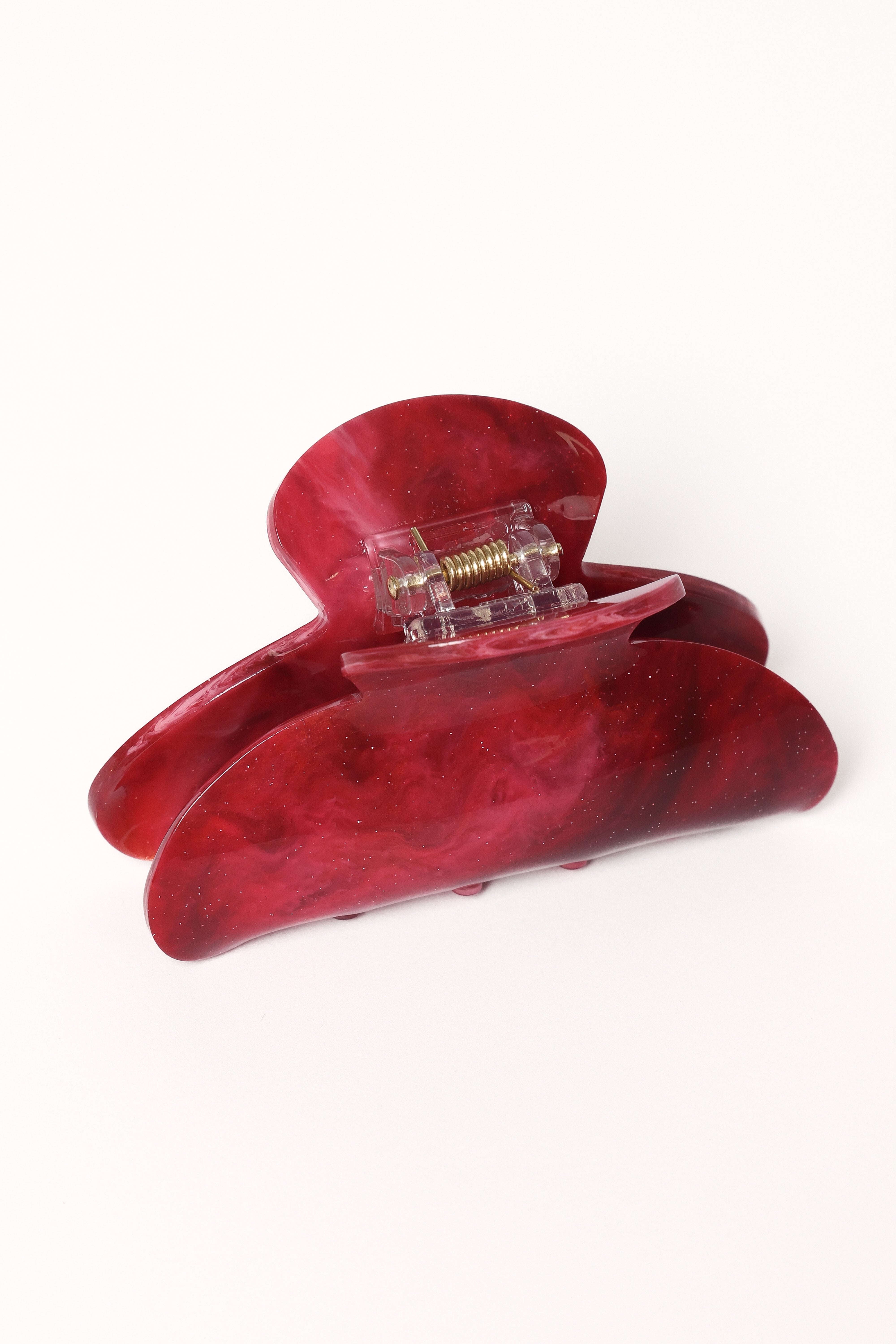 Cherry Ashe Hair Clip - Sleek Plastic Claw Clip for Stylish Looks