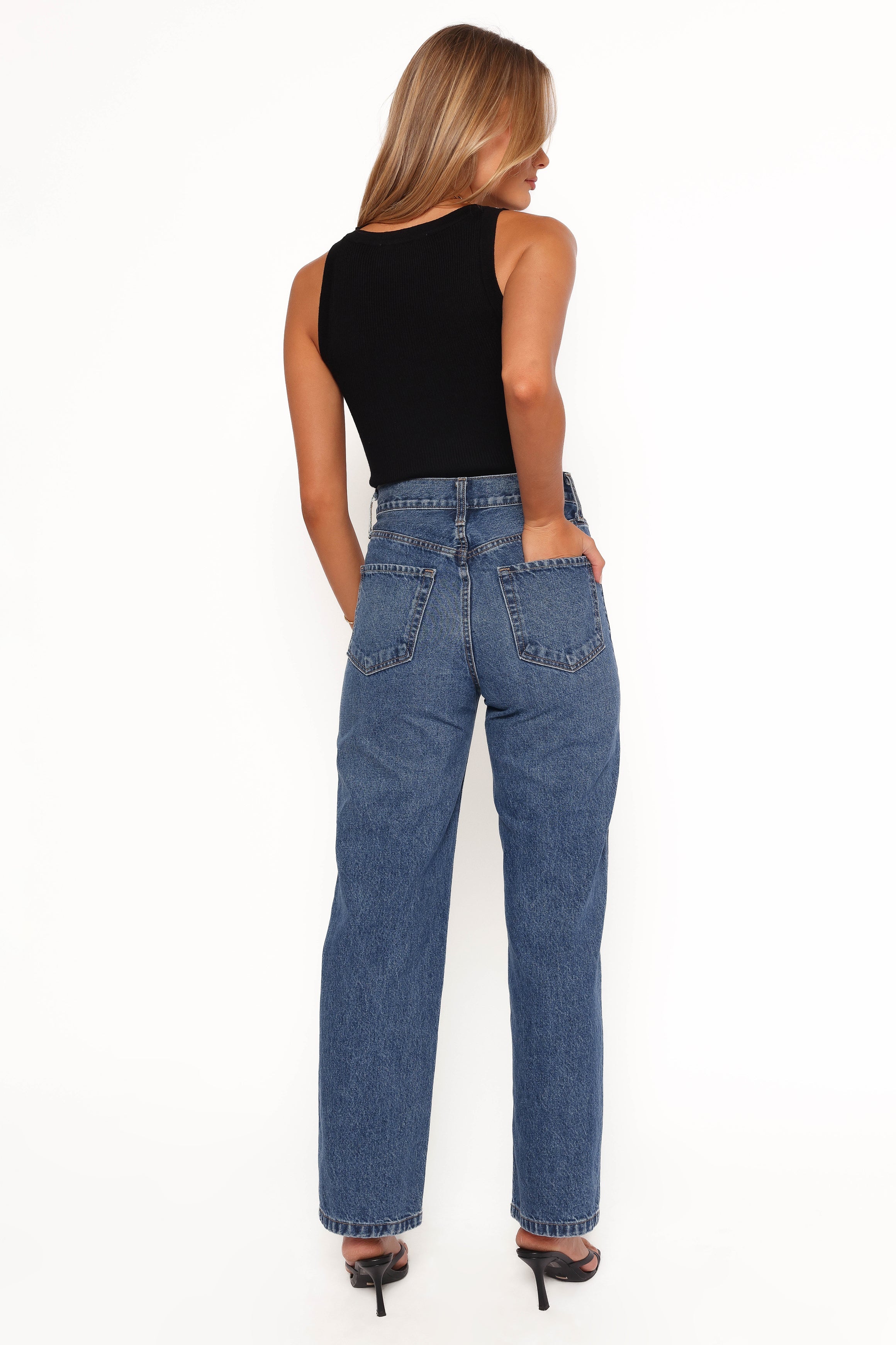 90s High Waisted Straight Jeans - Dark Denim Relaxed Fit