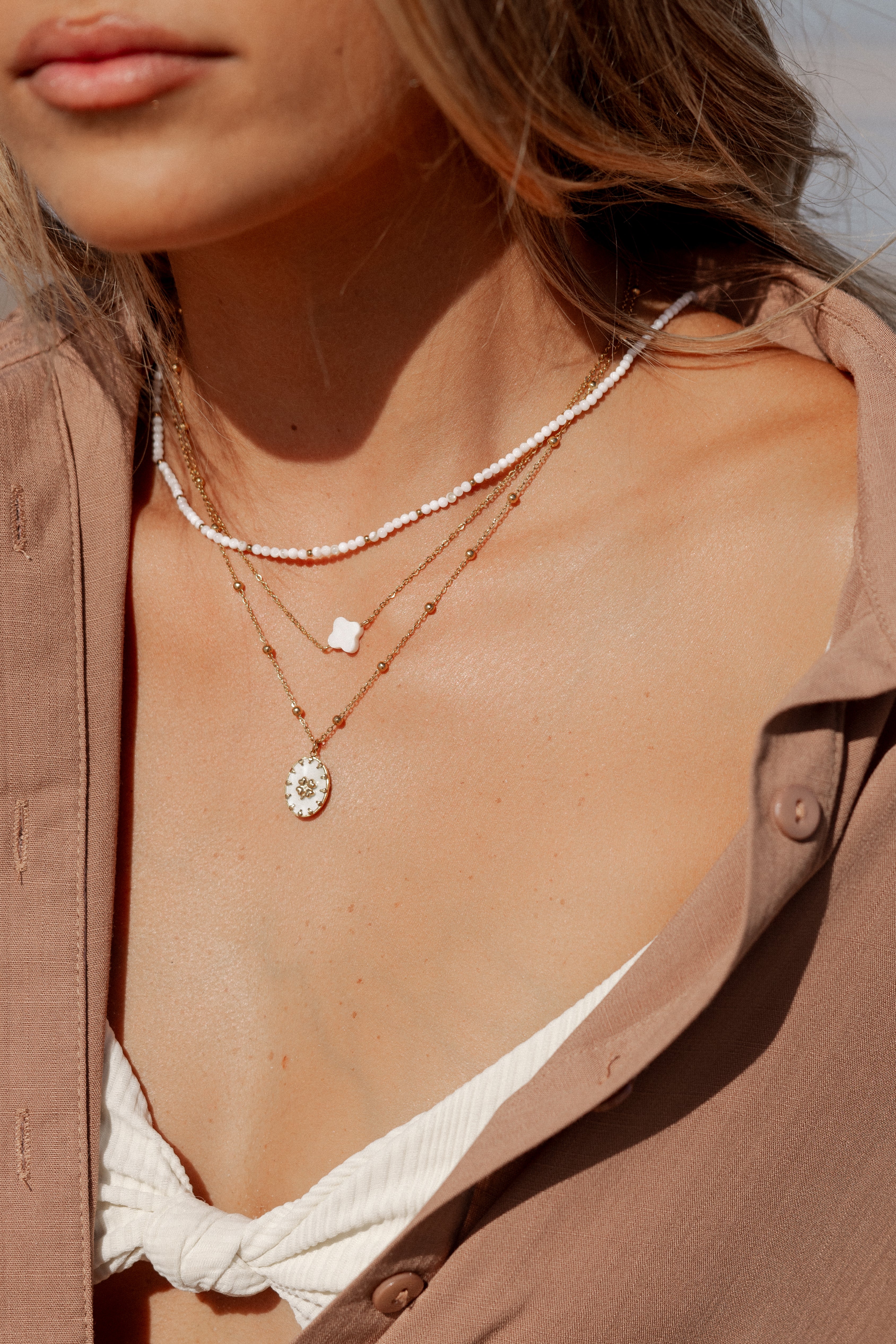 Layered Goldie Necklace Set with Shell Pendants - Gold/White
