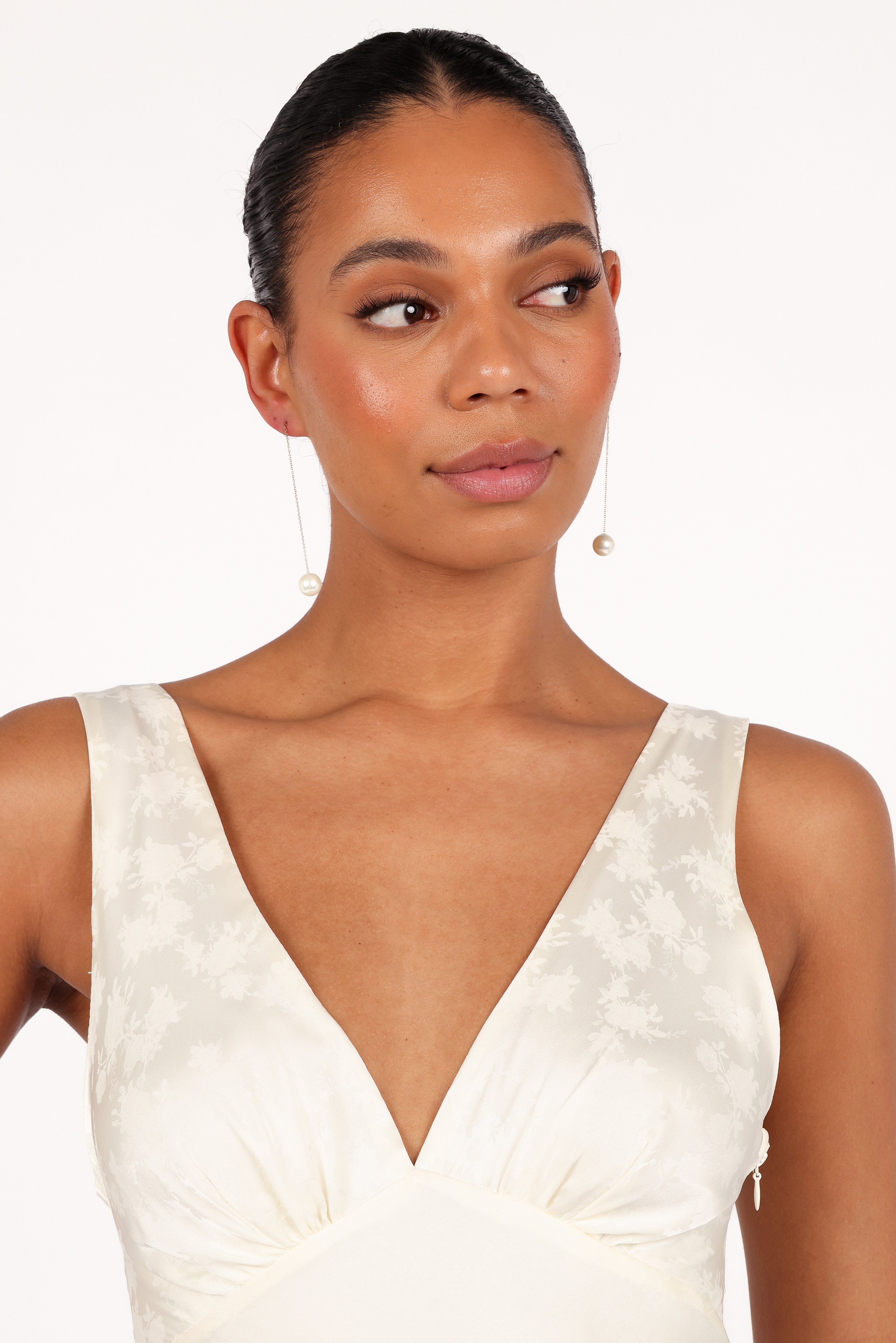 Gold Drop Earrings with Faux Pearl & Chain Detail – Tallie