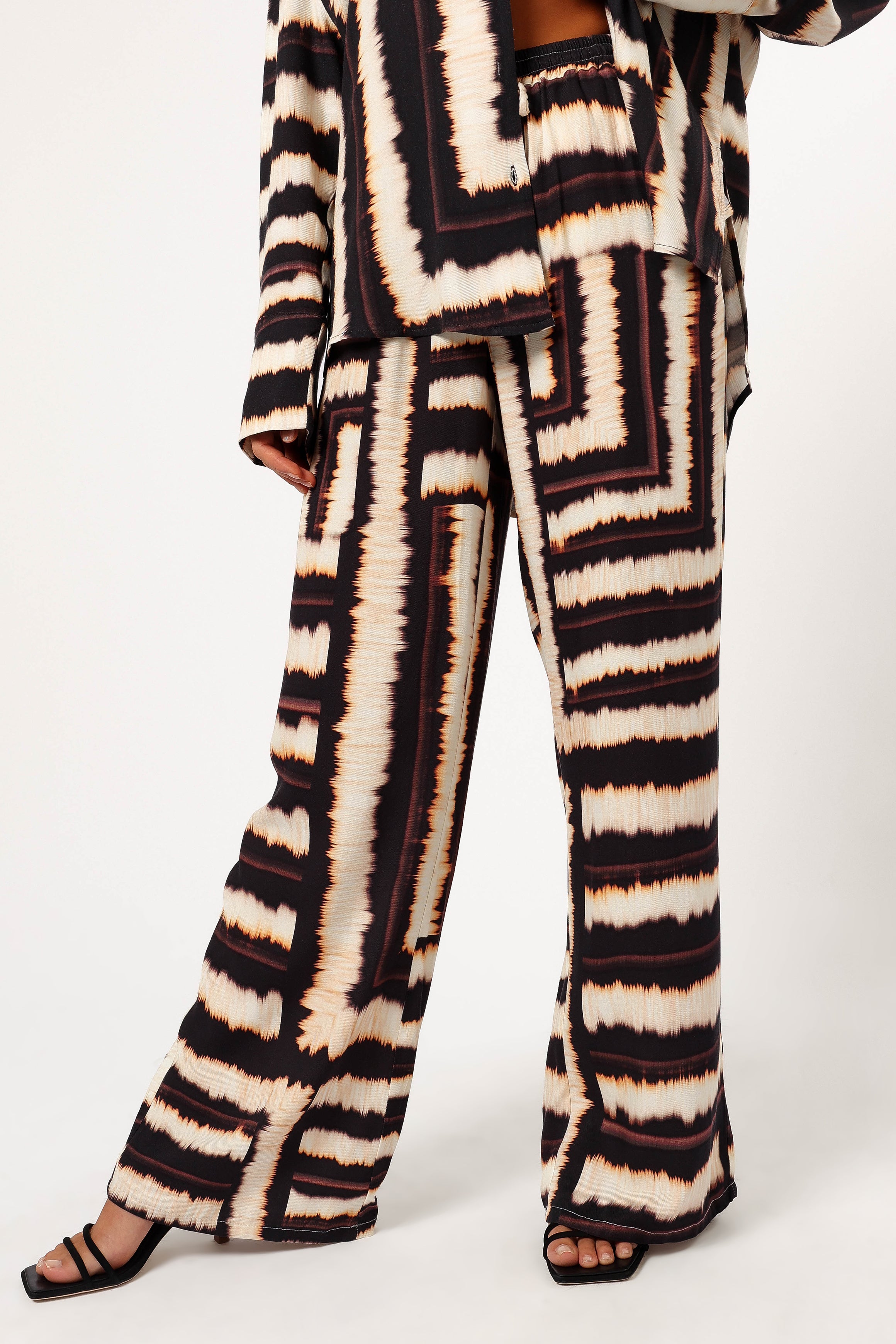Women's High Waisted Abstract Print Pants - Montara Noria