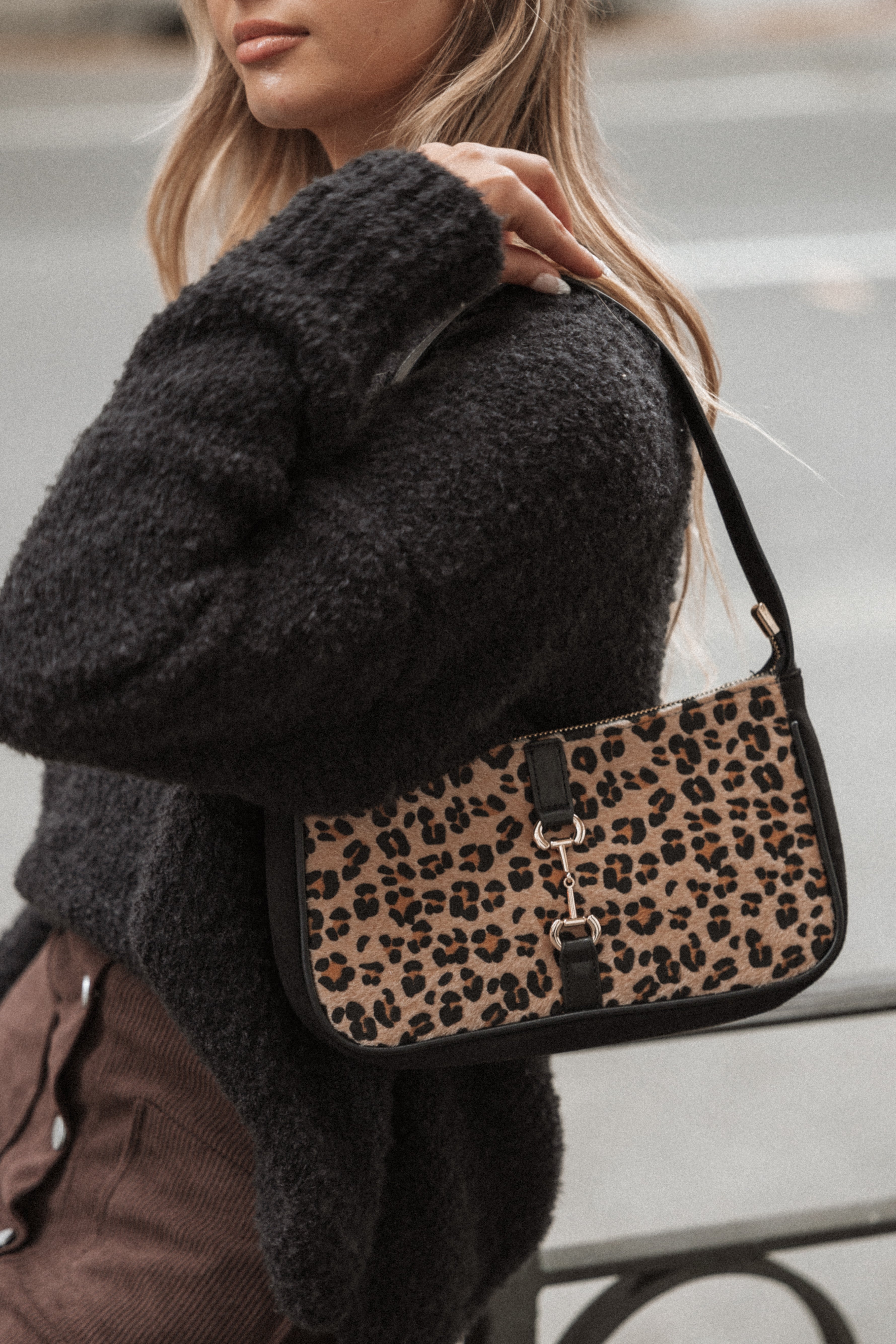 Leopard Print Faux Fur Handbag with Gold Hardware – Natty