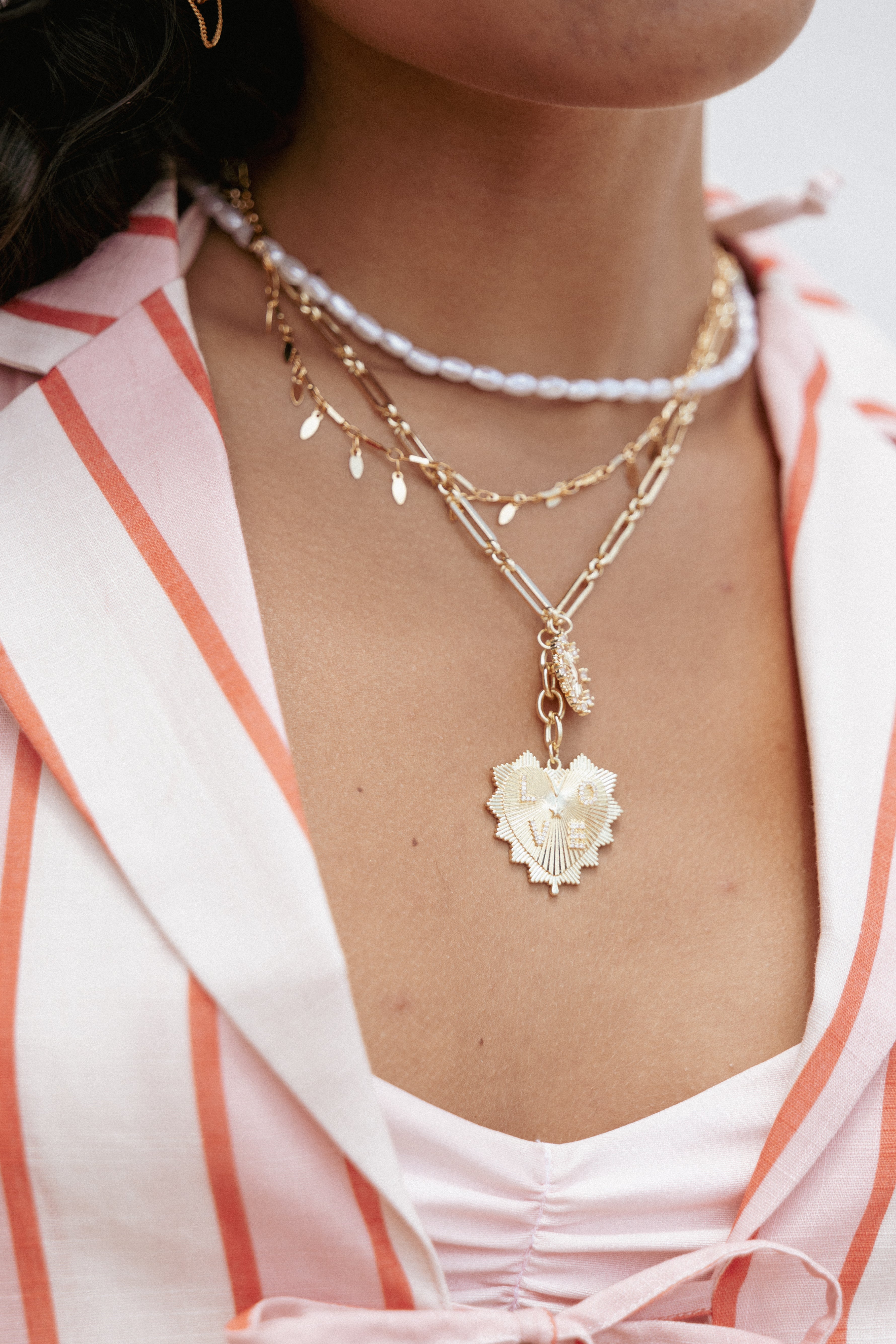 Gold Heart Pendant Necklace - Scarlett Elegant Chain Jewelry