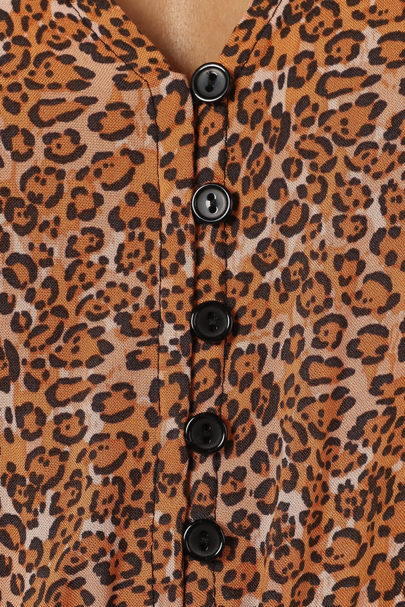 Kelda Leopard Print Maxi Dress with V-Neck & Tie Waist