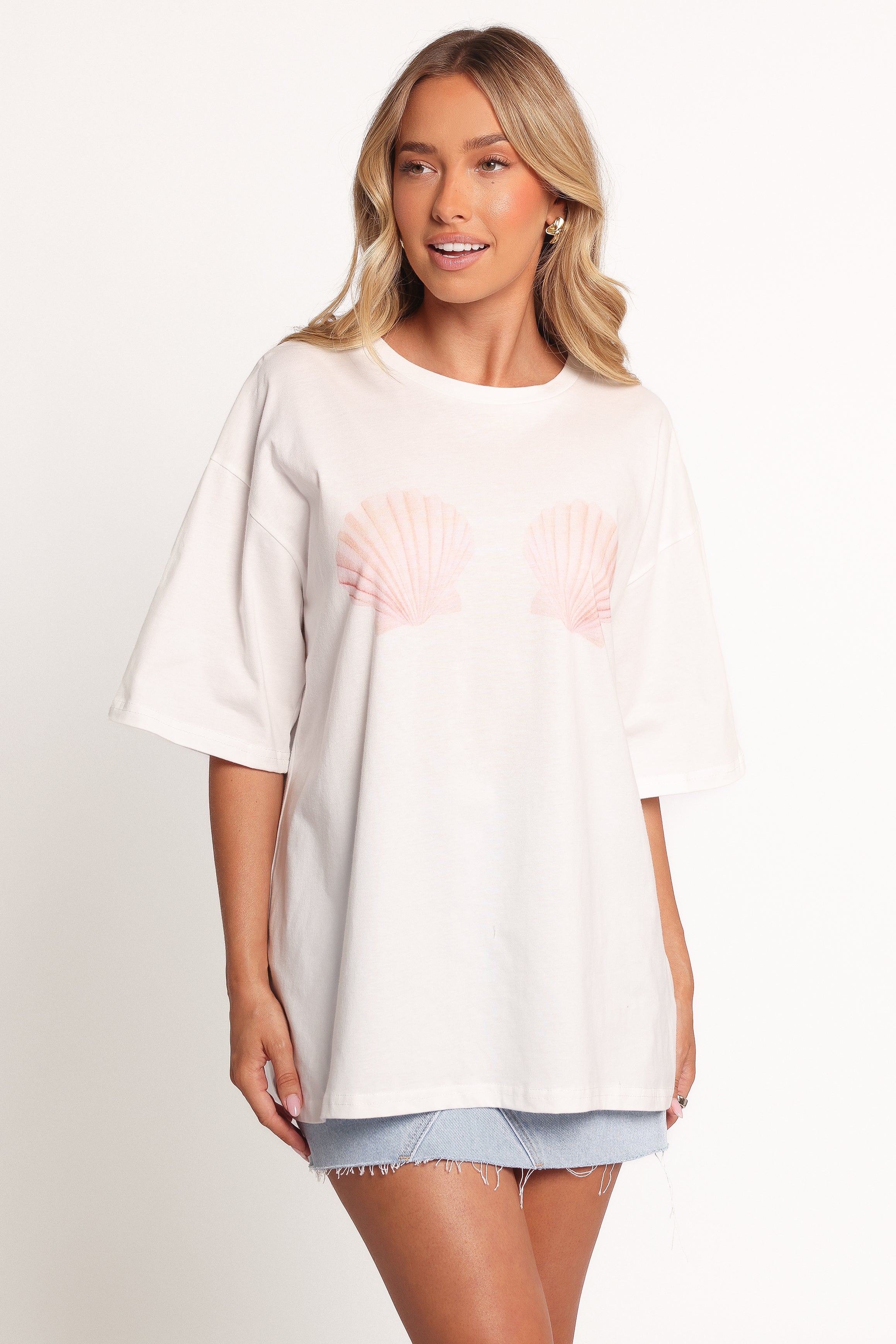 Women's Sammie Oversized Graphic Tee - White Cotton Seashell Design