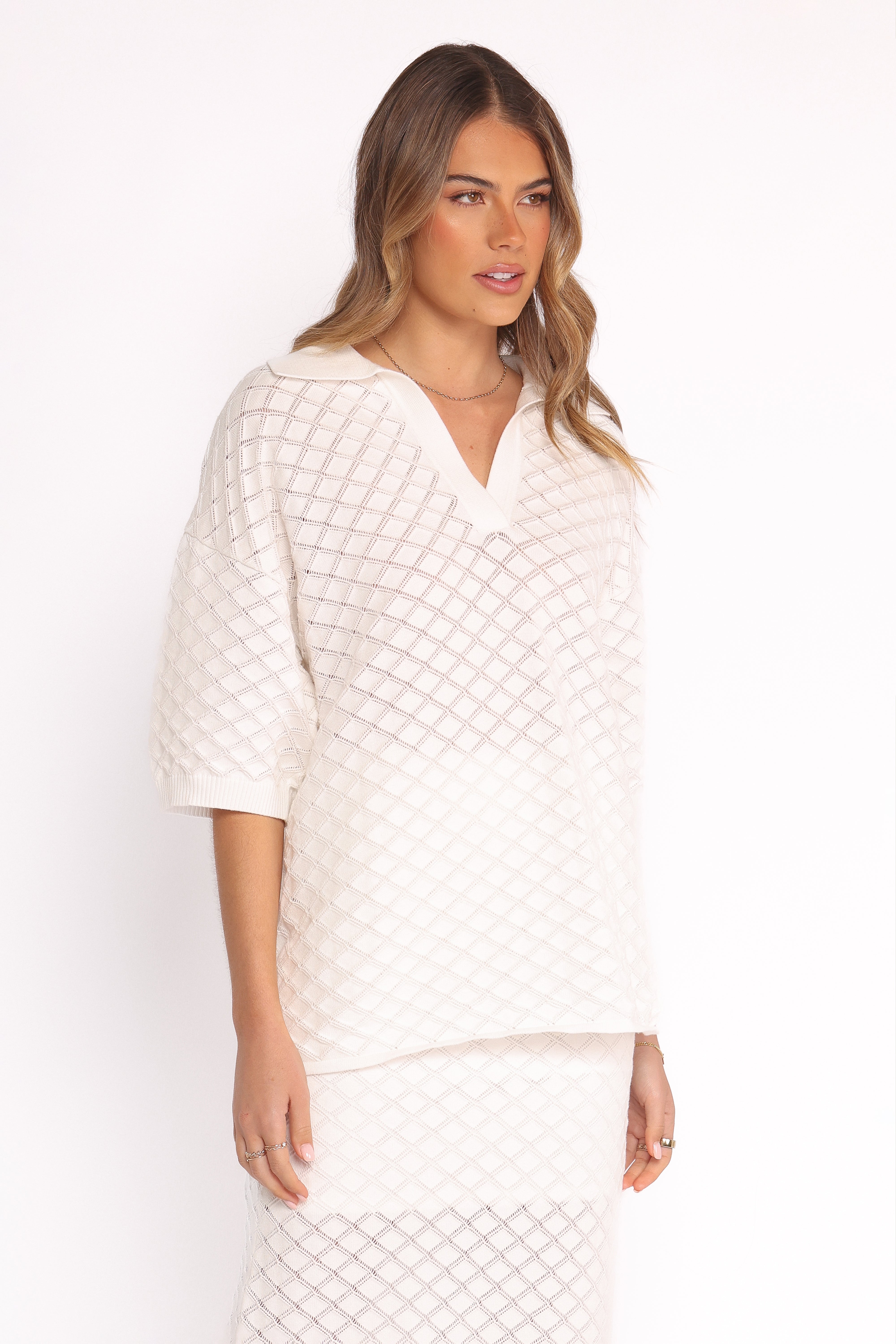 Meera White Cotton Knit Top with V-Neck & Short Sleeves
