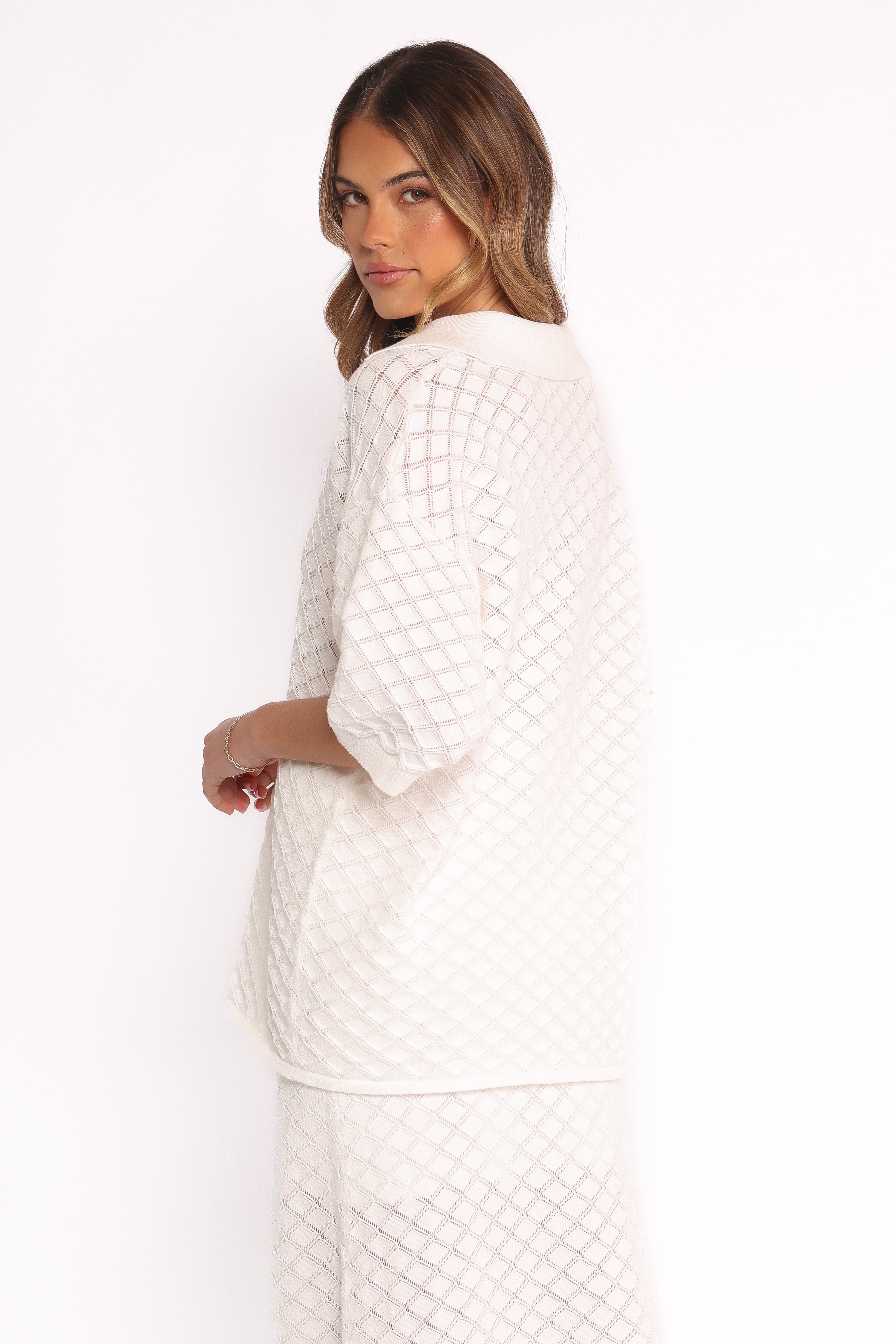 Meera White Cotton Knit Top with V-Neck & Short Sleeves