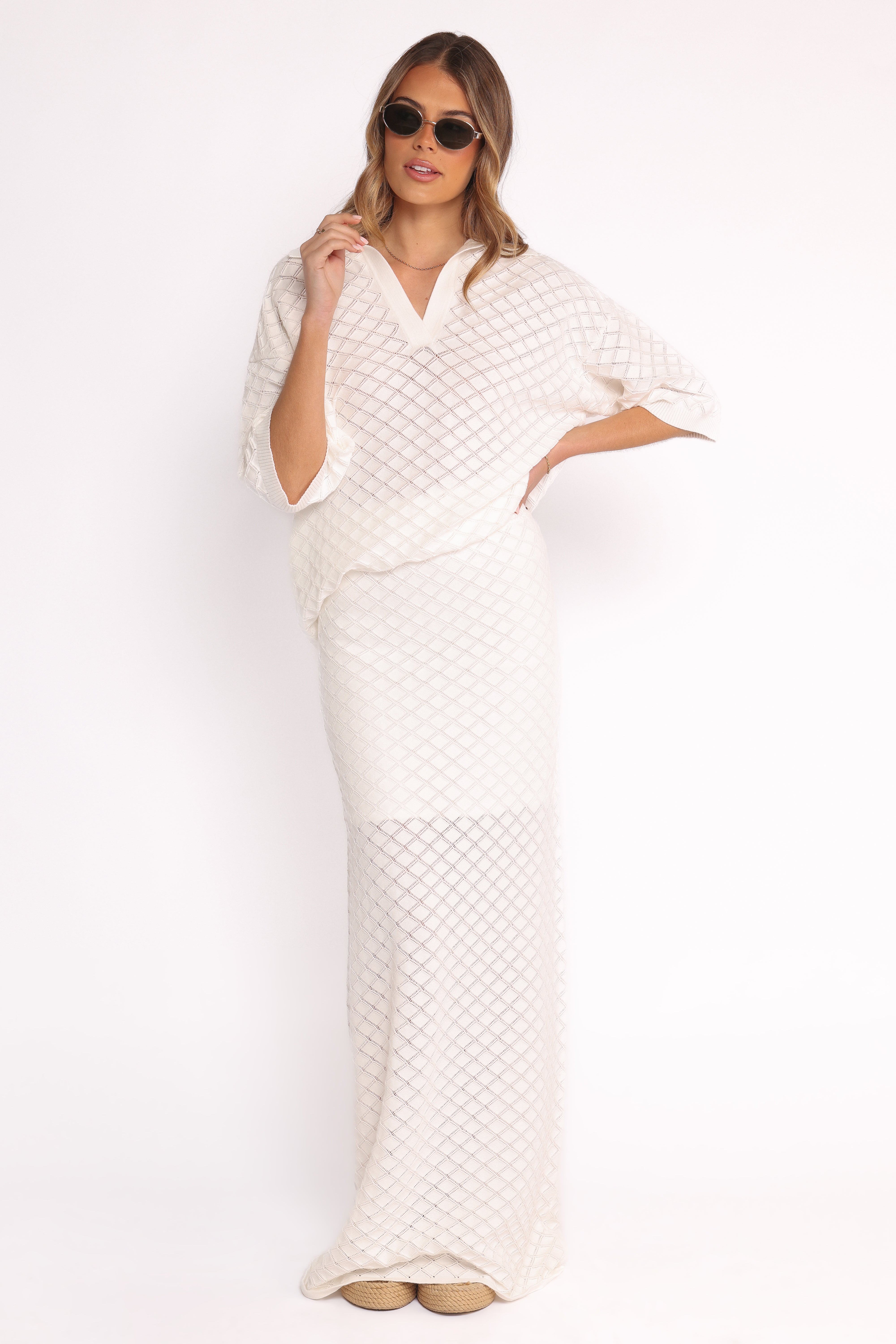 Meera White Cotton Knit Top with V-Neck & Short Sleeves