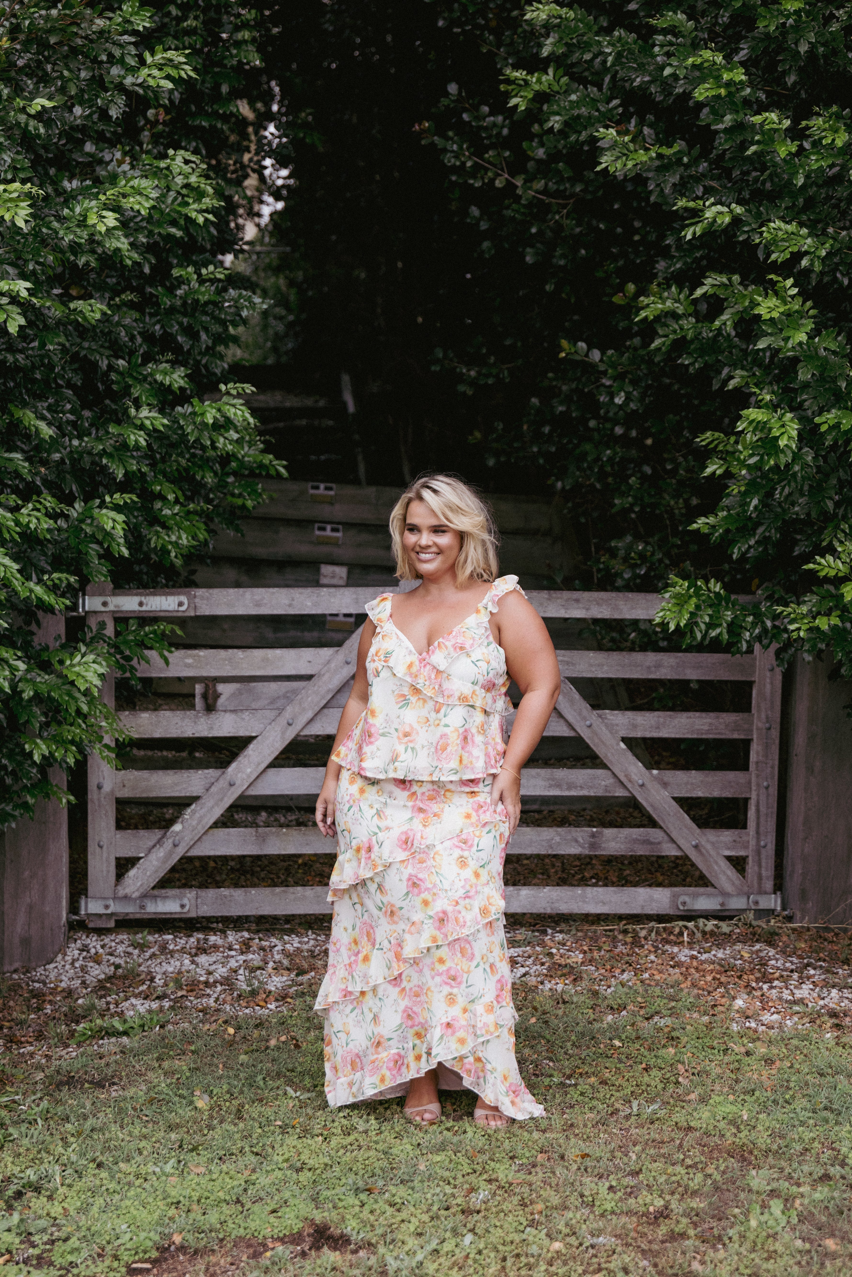 Andie Floral Maxi Skirt Set with V-Neck Top - Peony Print