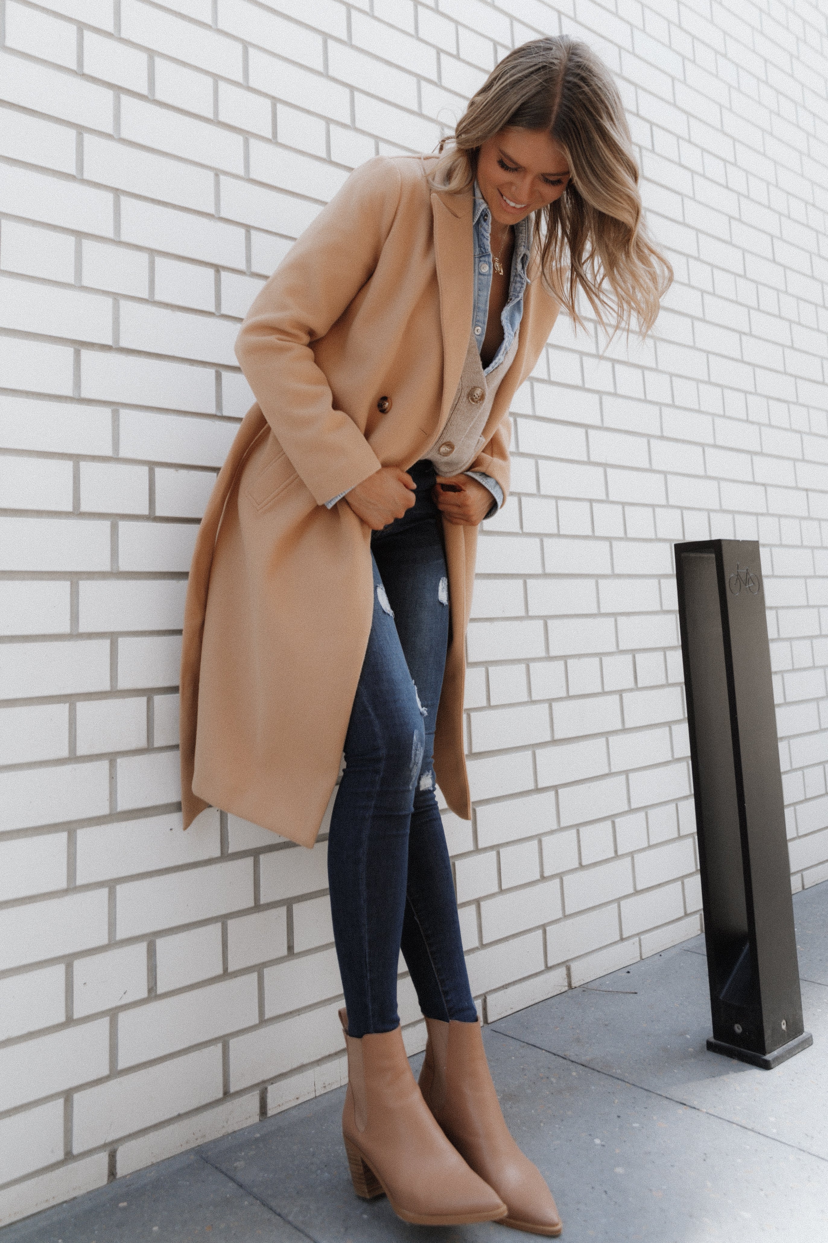 Women's Double Breasted Tan Trench Coat with Detachable Waist Tie - Camberwell
