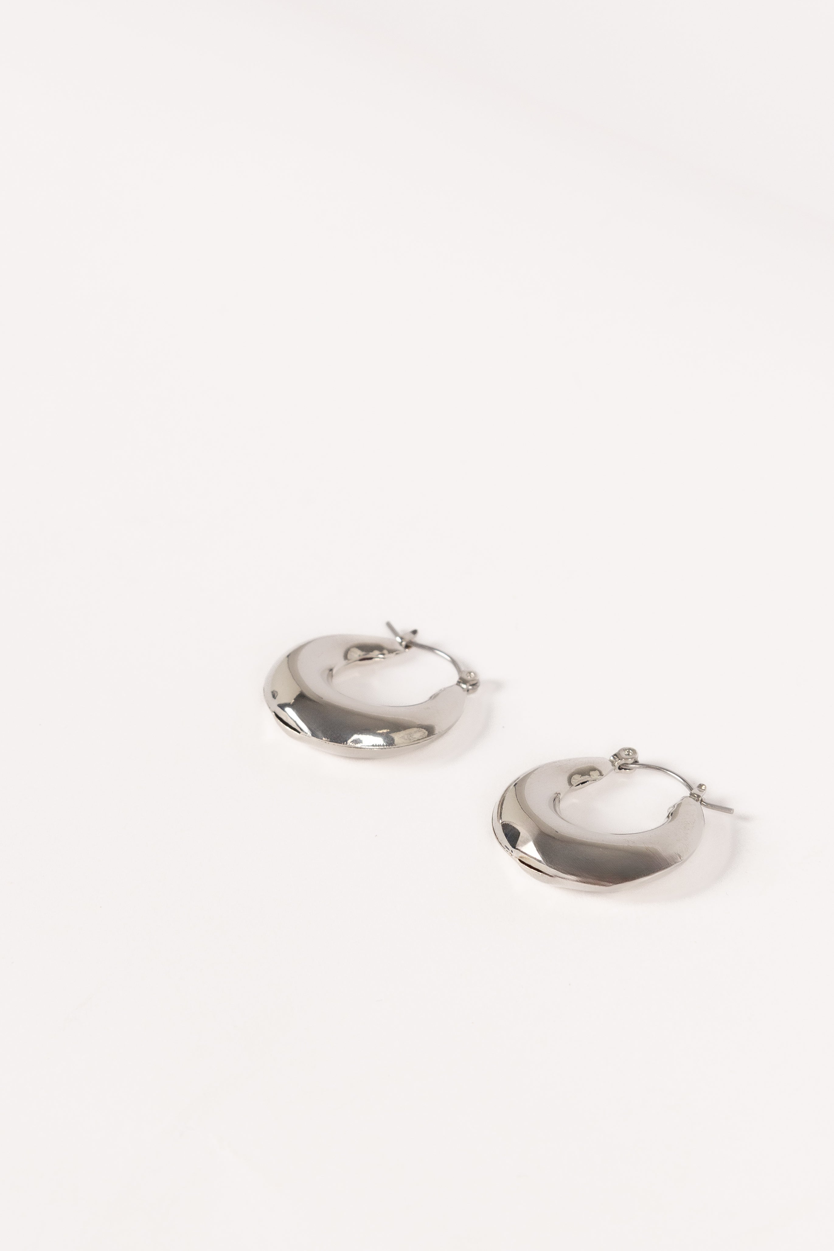 Silver Hoop Earrings - James Alloy Classic 1" Chic Design
