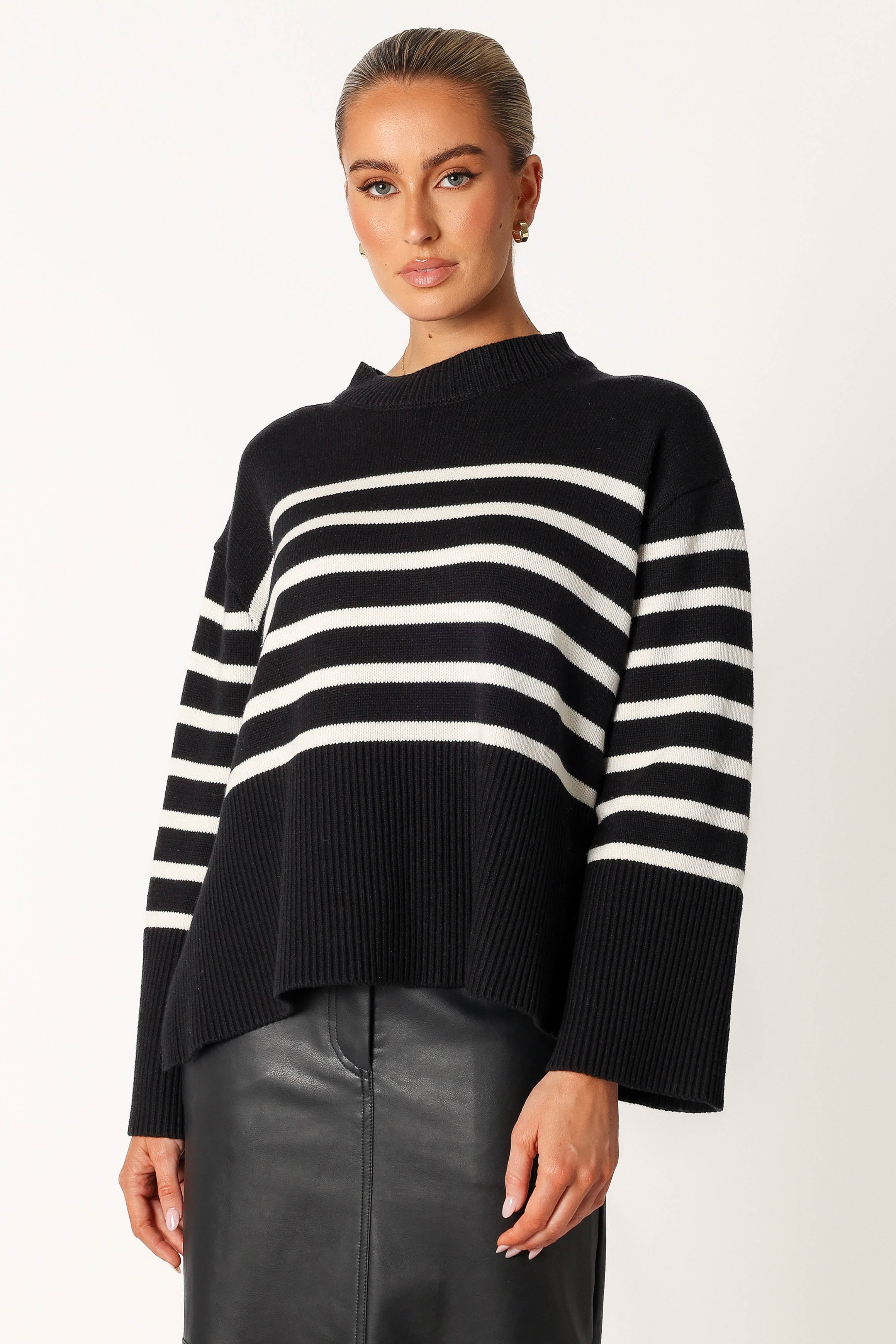 Avalynn Striped Knit Sweater - Black & White Cozy Fall Pullover