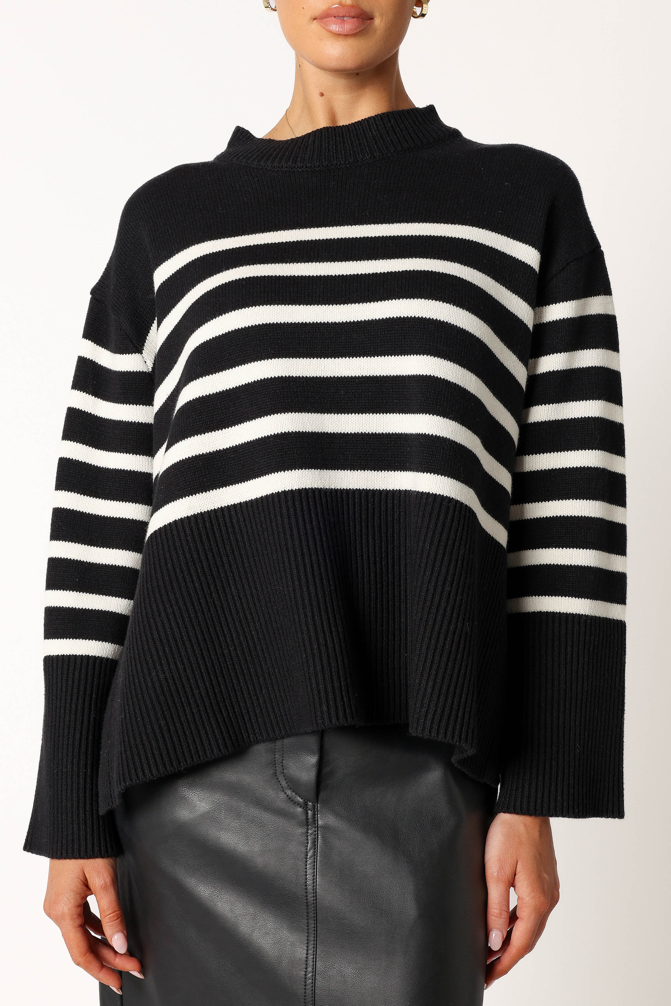 Avalynn Striped Knit Sweater - Black & White Cozy Fall Pullover