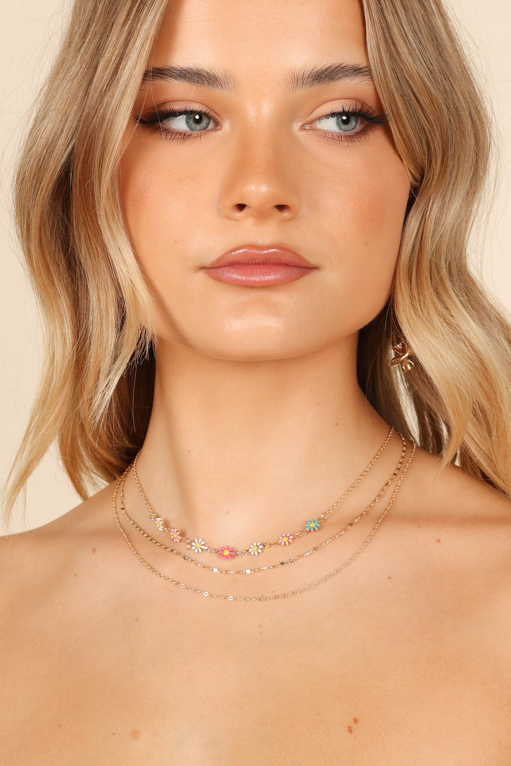 Gold Flower Necklace Set - 3-Layer Adjustable Chain with Charm