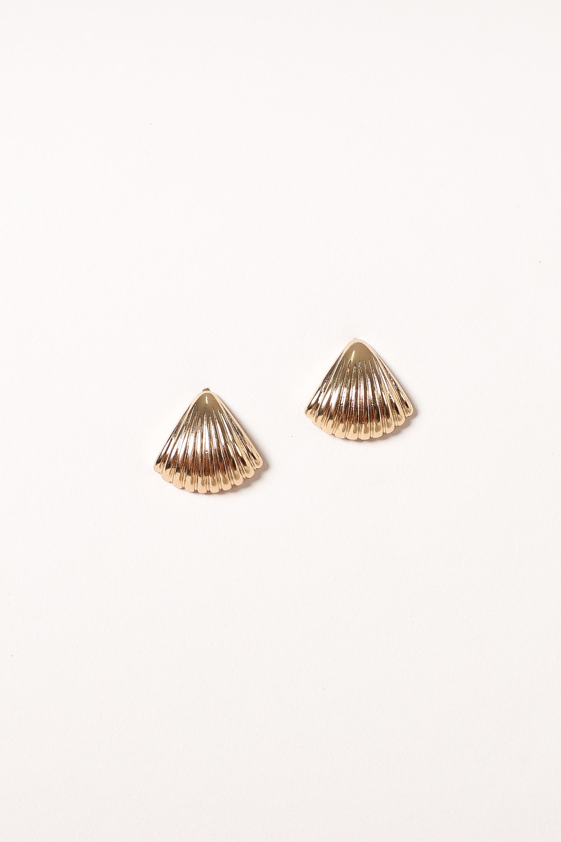 Gold Shell Drop Earrings - Stud Back Closure - 1" Alloy