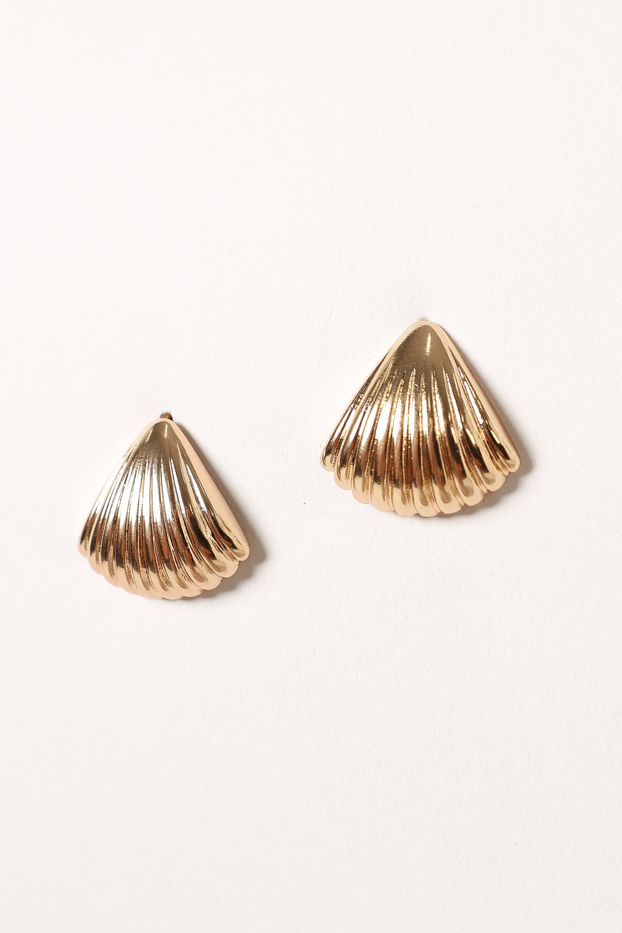 Gold Shell Drop Earrings - Stud Back Closure - 1" Alloy