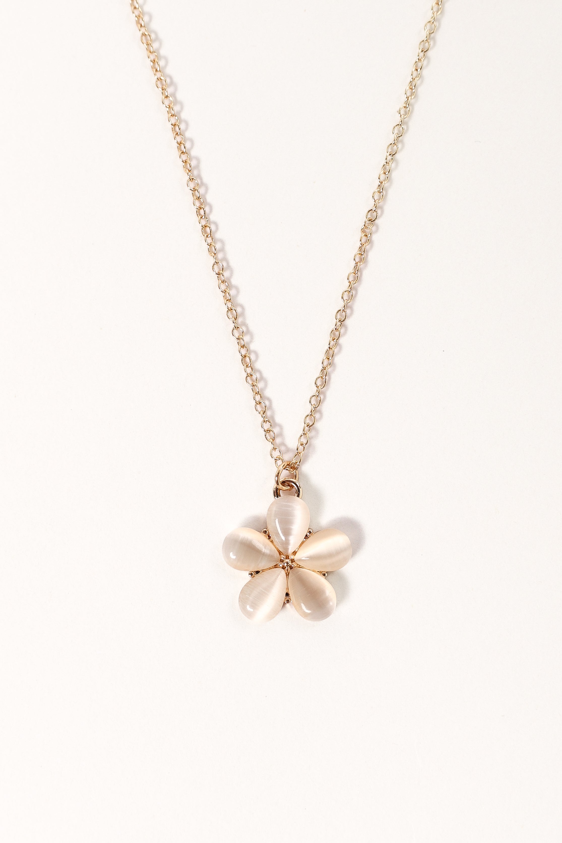 Gold Floral Pendant Necklace - Everlee Adjustable Chain Jewelry