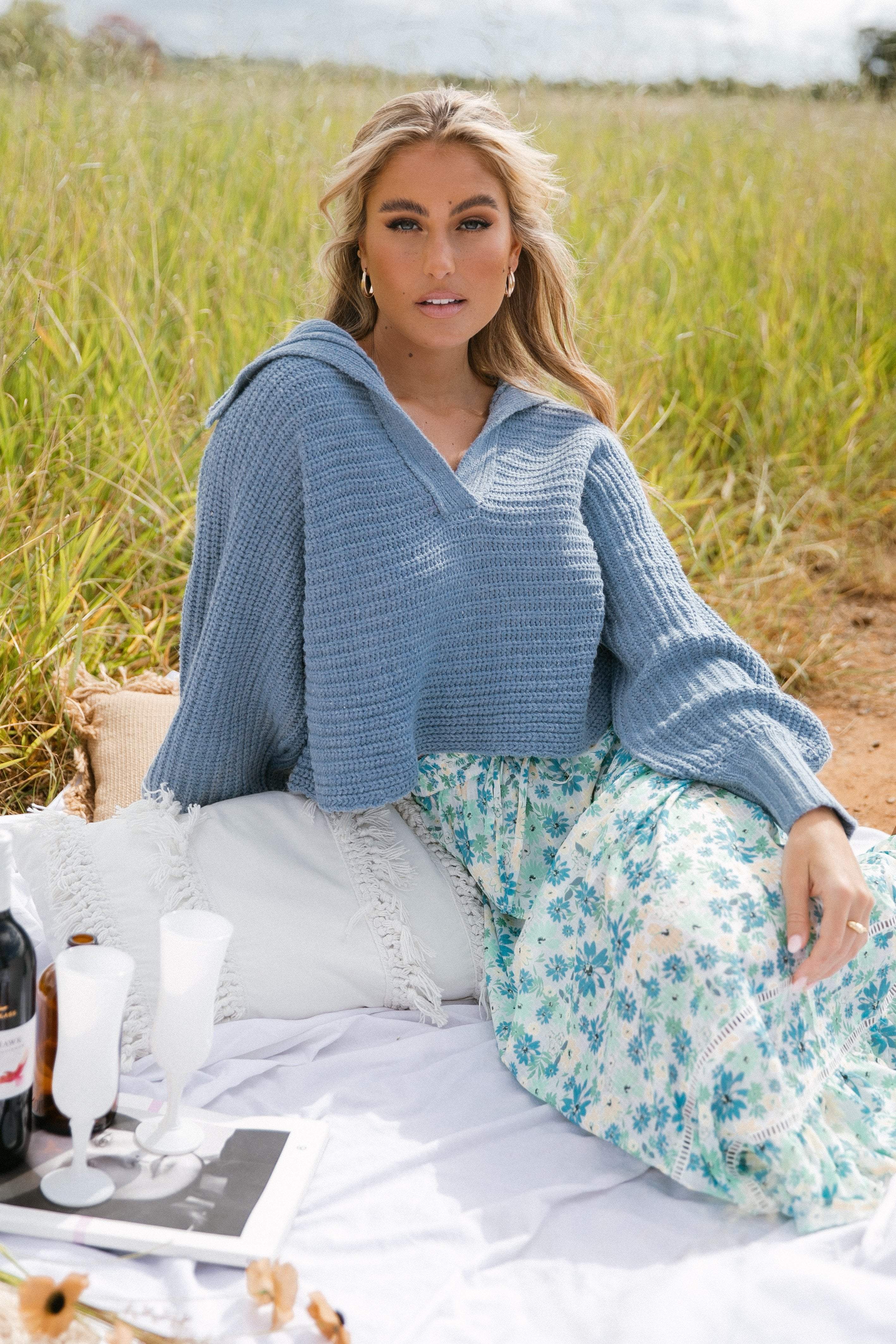 Blue Cropped V-Neck Knit Sweater - Declan Textured Polyester