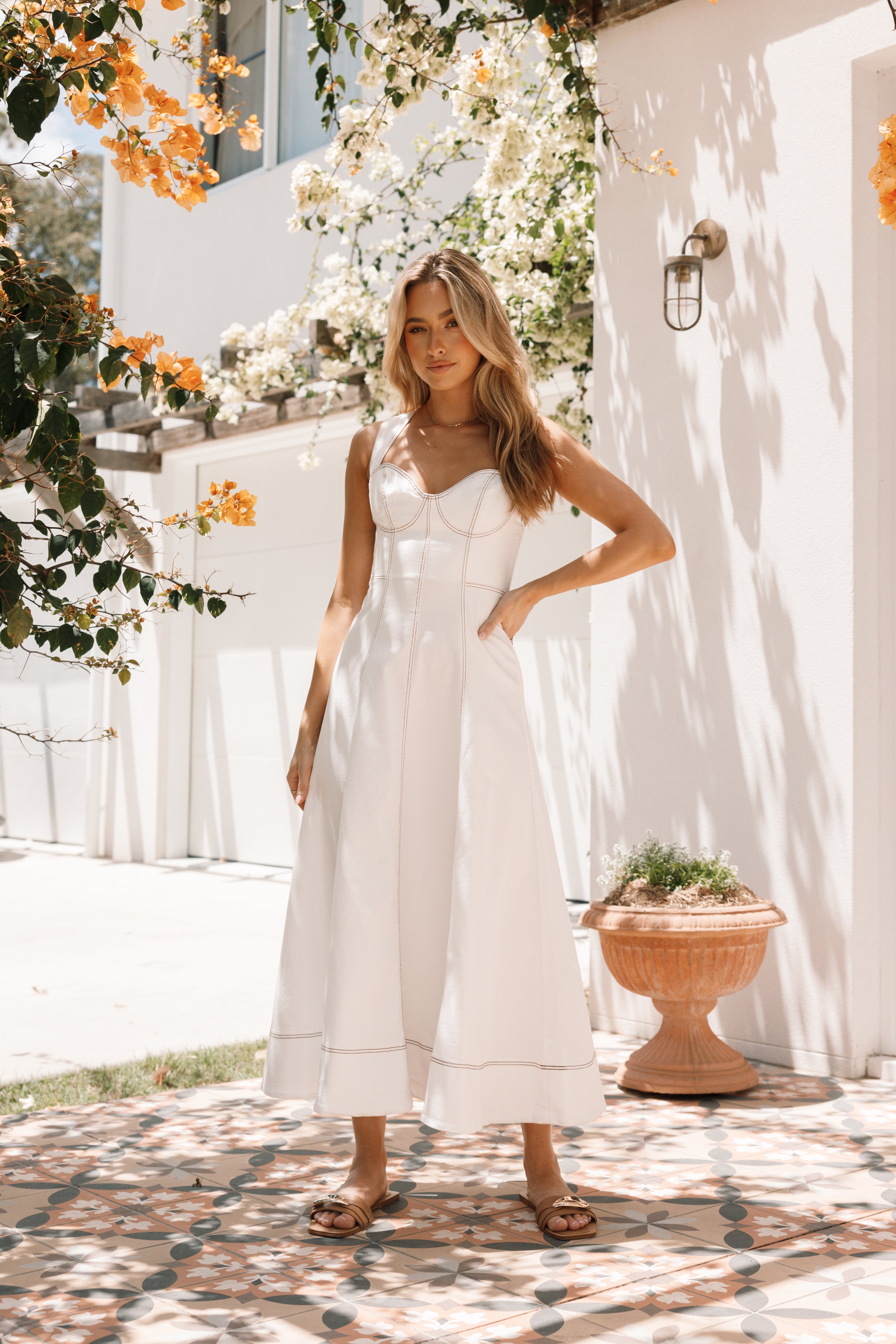 Everly White Denim Crossback Midi Dress - Sweetheart Neckline & Adjustable Straps