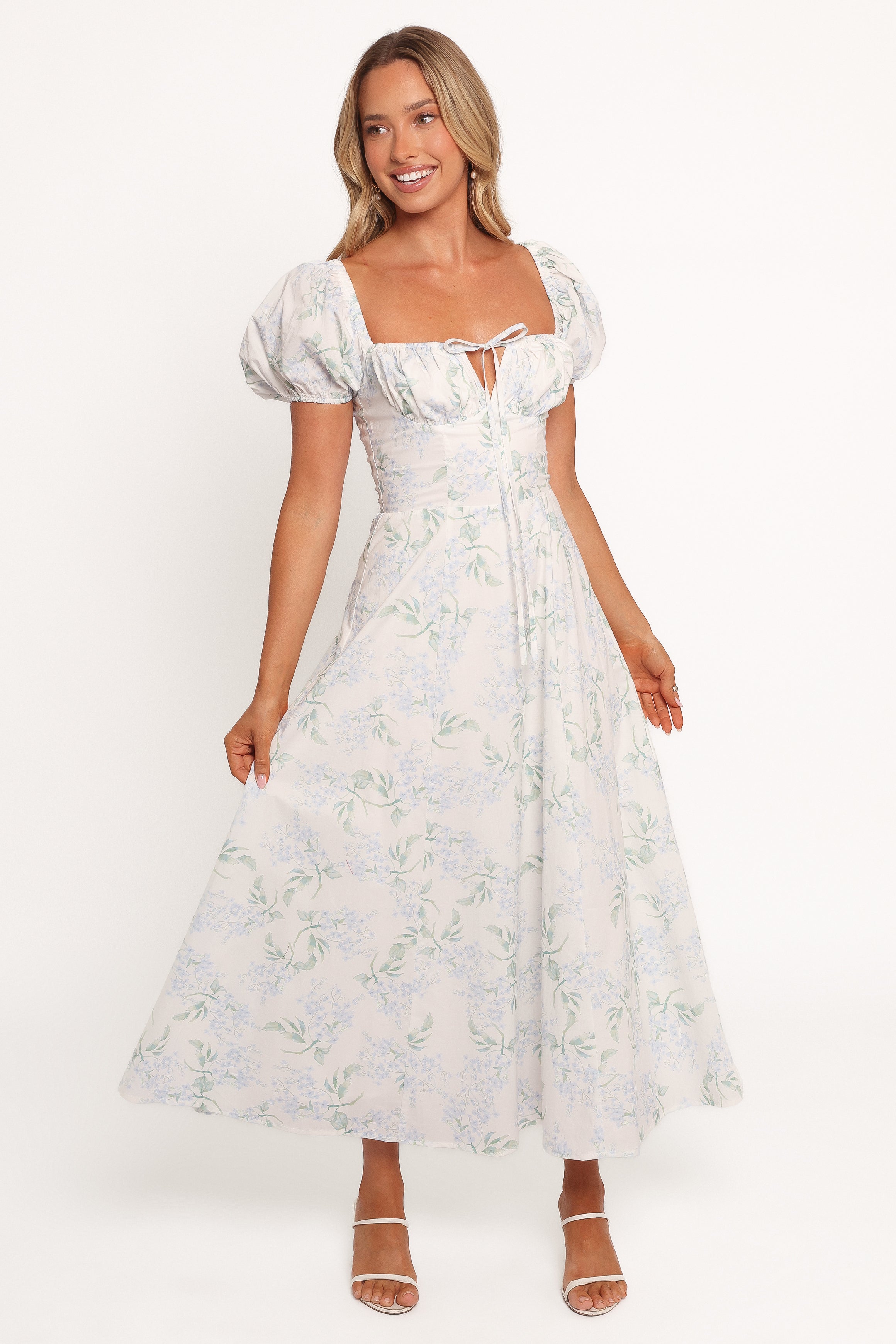 Beati Floral Midi Dress with Sweetheart Neckline - Blue