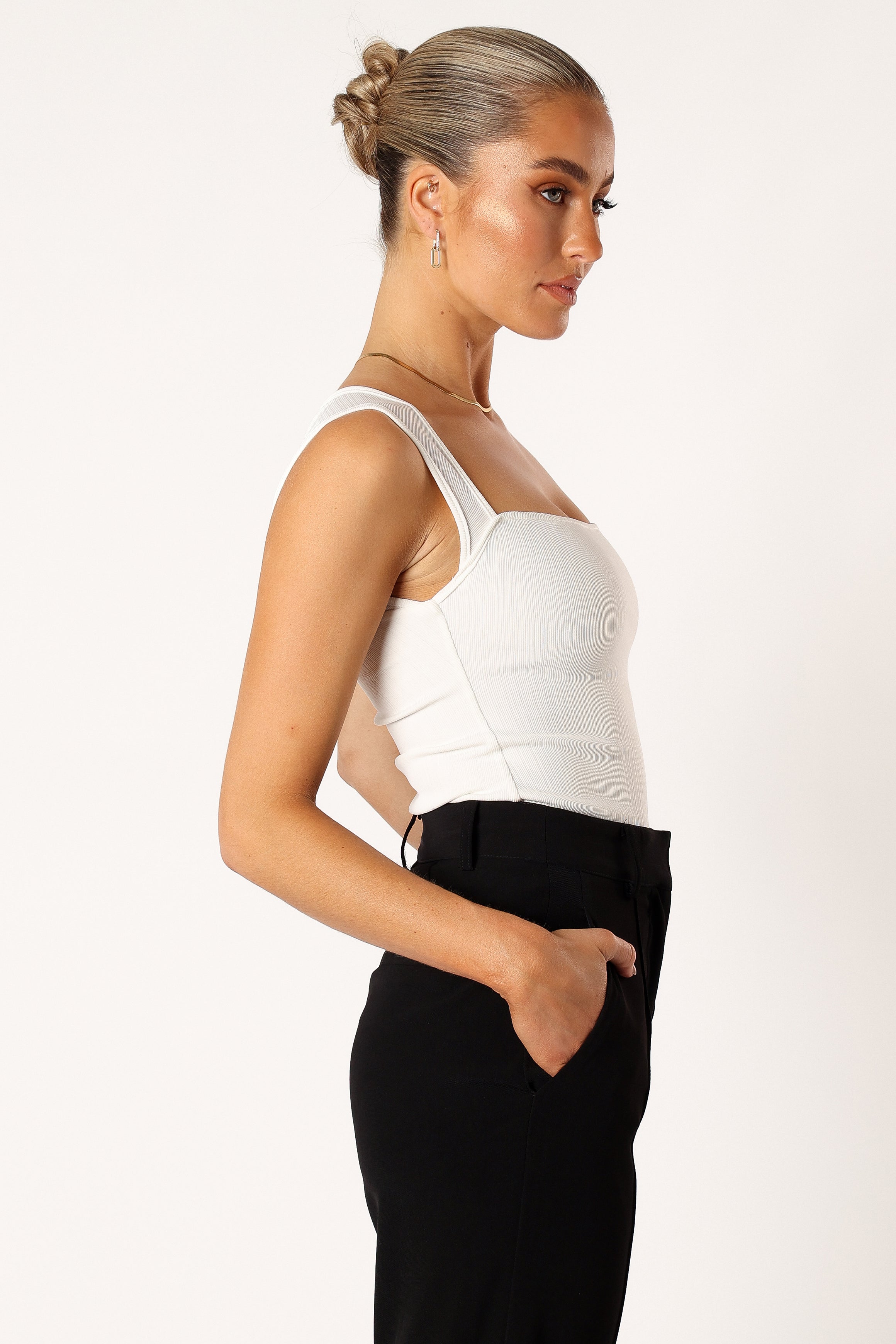 White Sleeveless Ribbed Top - Clara Stretch Lined Blouse