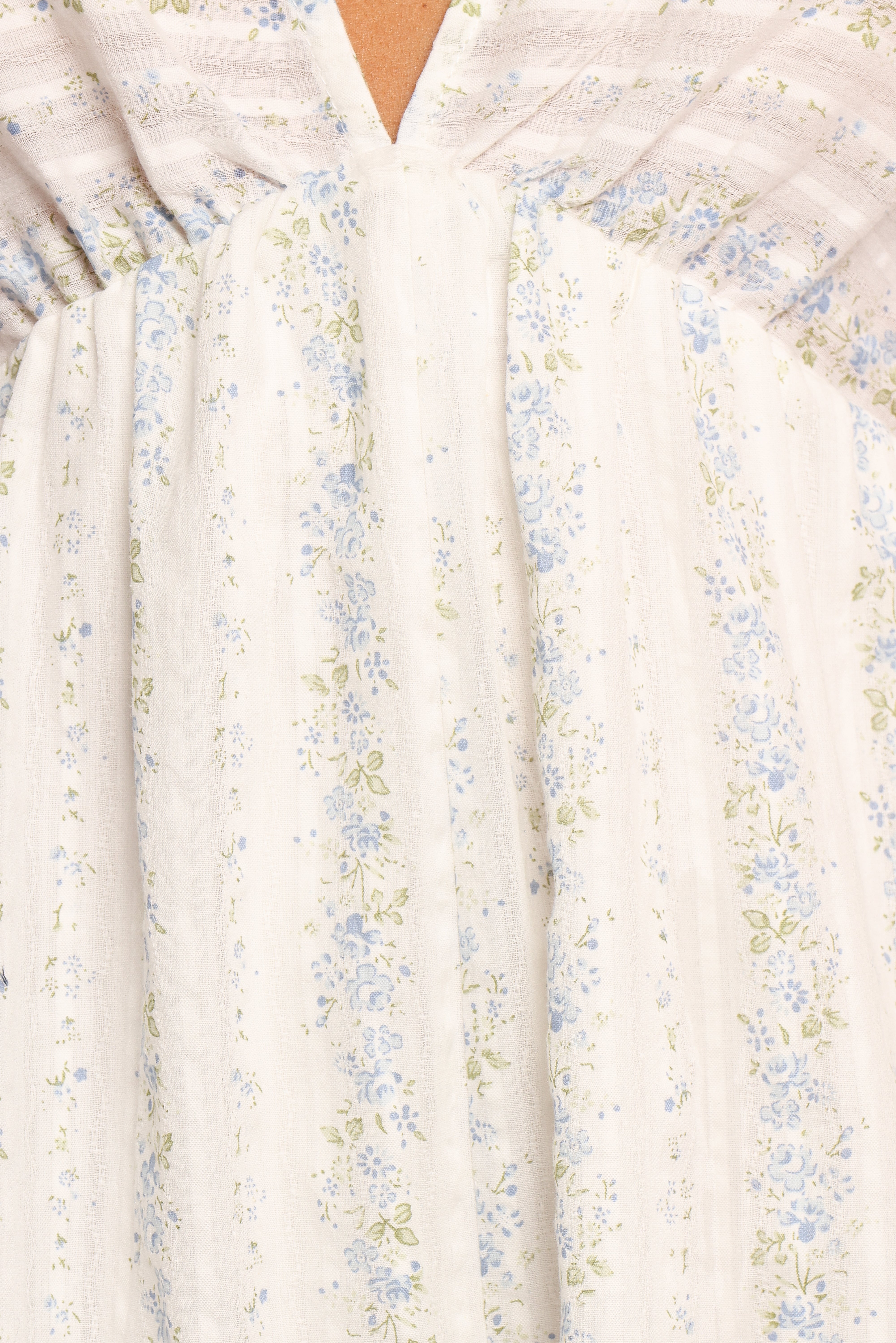 White Floral Print V-Neck Romper with Pockets – Aisley
