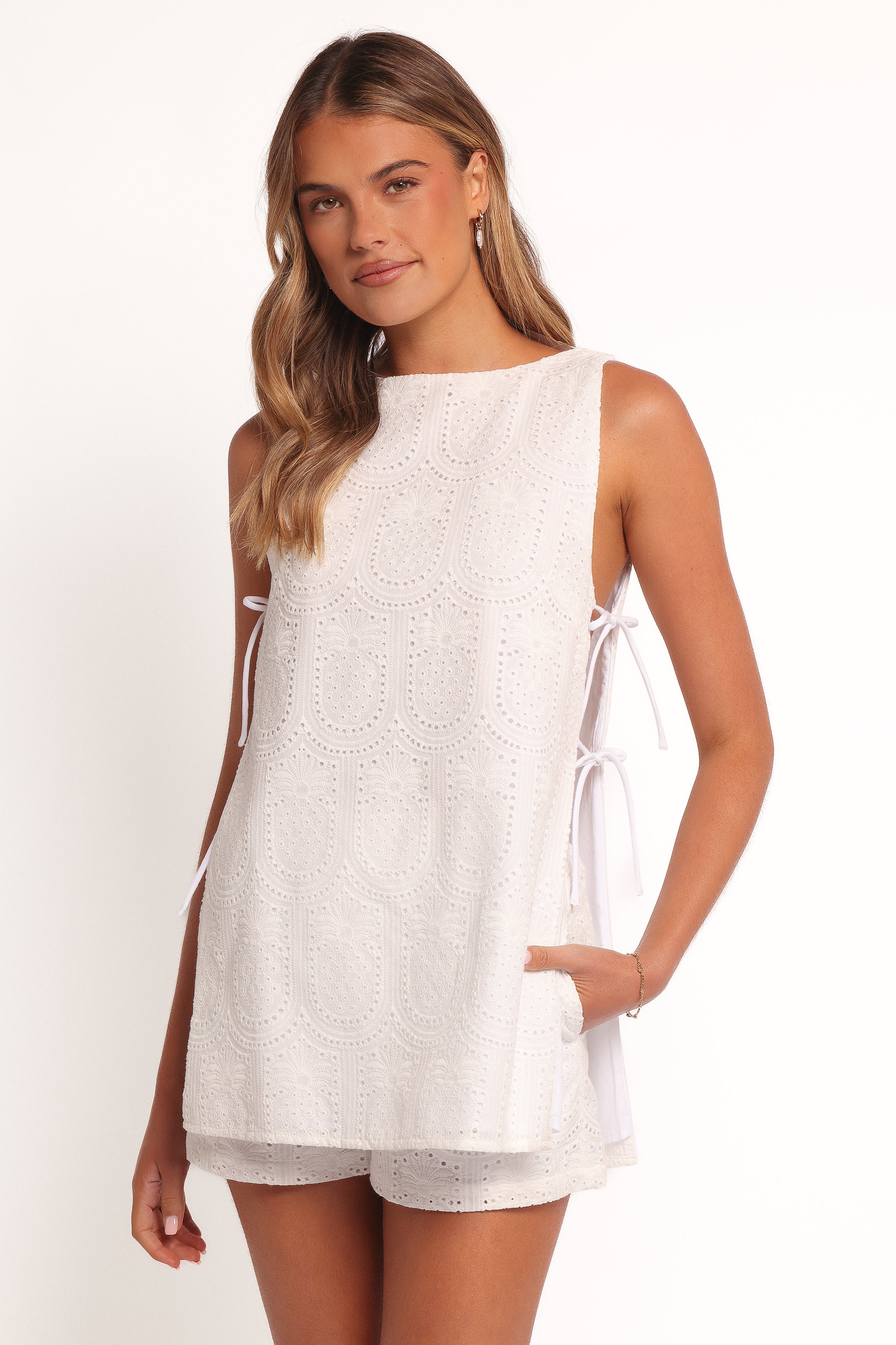 Women's White Cotton Arabella High-Rise Shorts