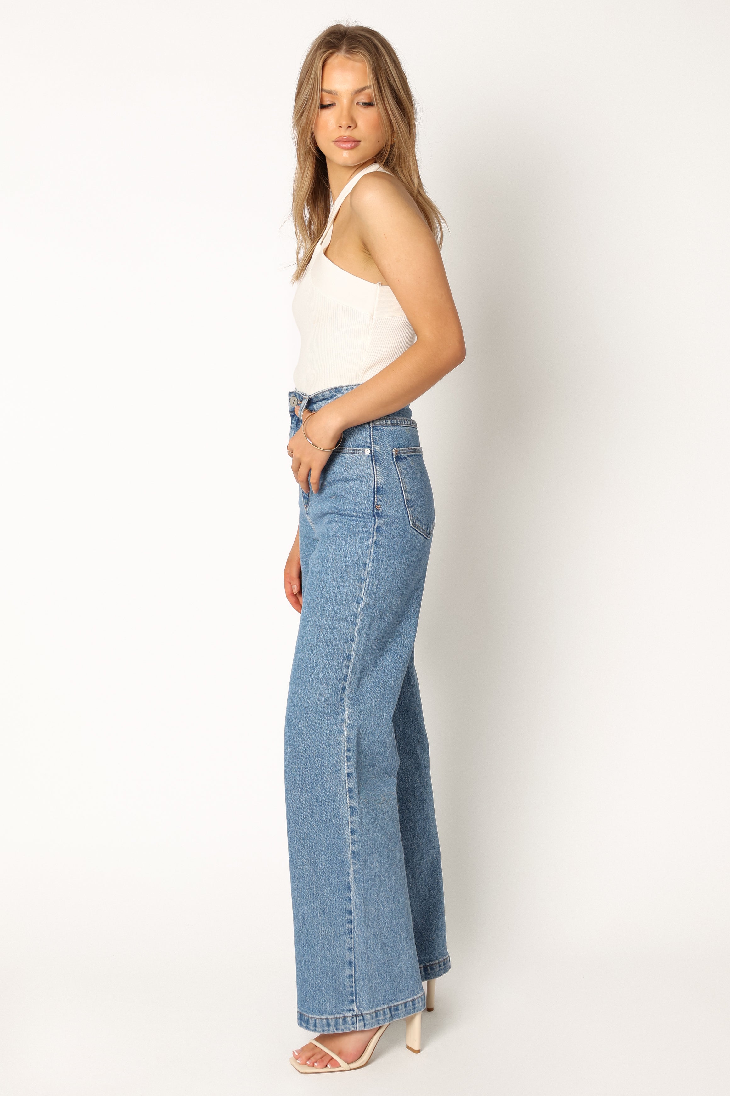 Abrand High Waisted Wide Leg Jeans - 100% Cotton Debbie Style