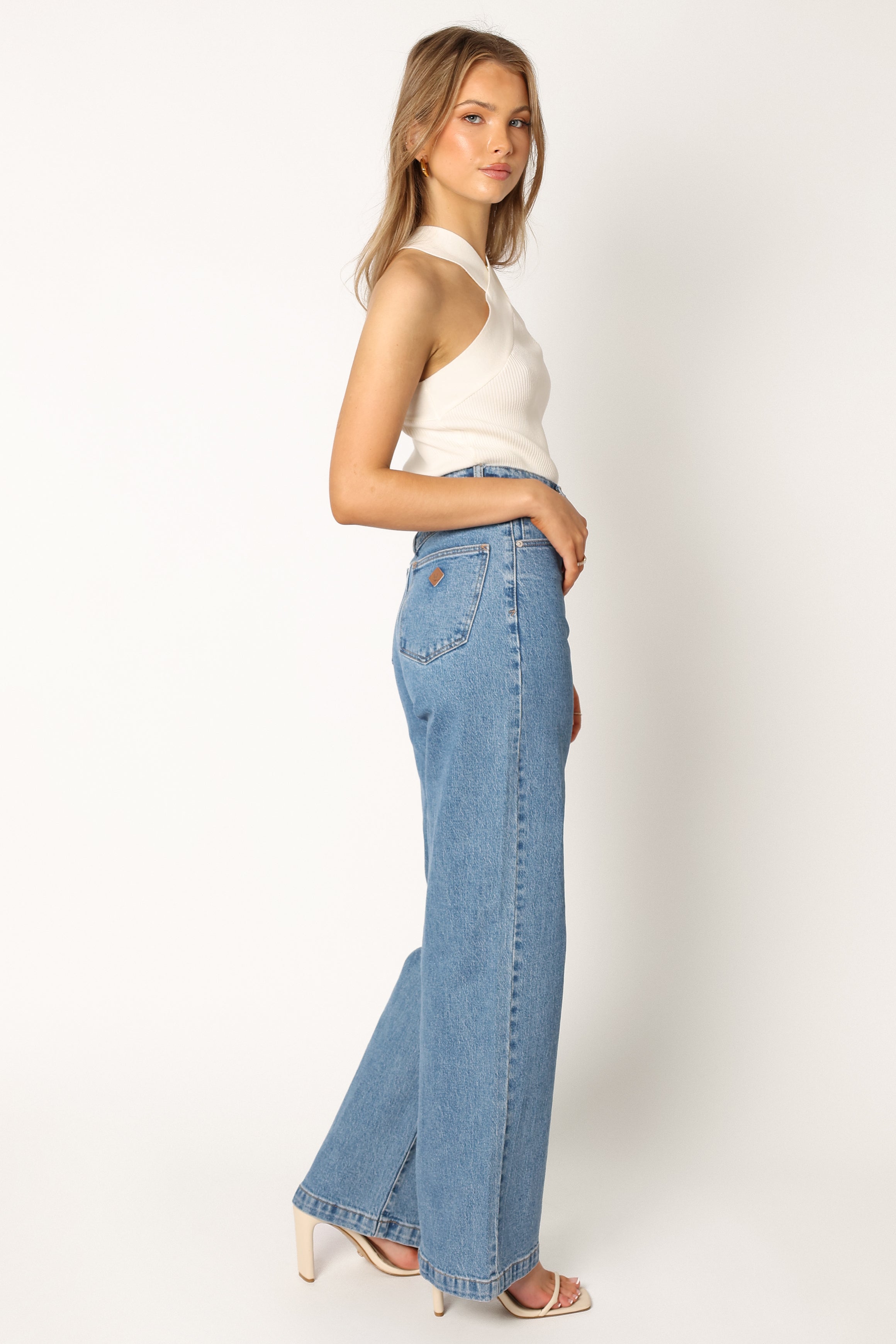 Abrand High Waisted Wide Leg Jeans - 100% Cotton Debbie Style